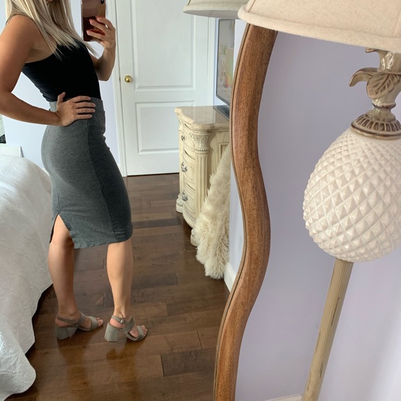 Stradivarius Grey Midi Skirt with Back Slit - Picture 4 of 6